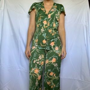🌱Urban Outfitters jumpsuit🌸